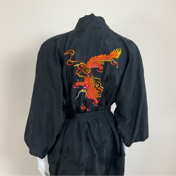 Japanese Asian Embroidered Hand Embroidery Kimono Robe Rayon Black Silver Lake M - Picture 4 of 14